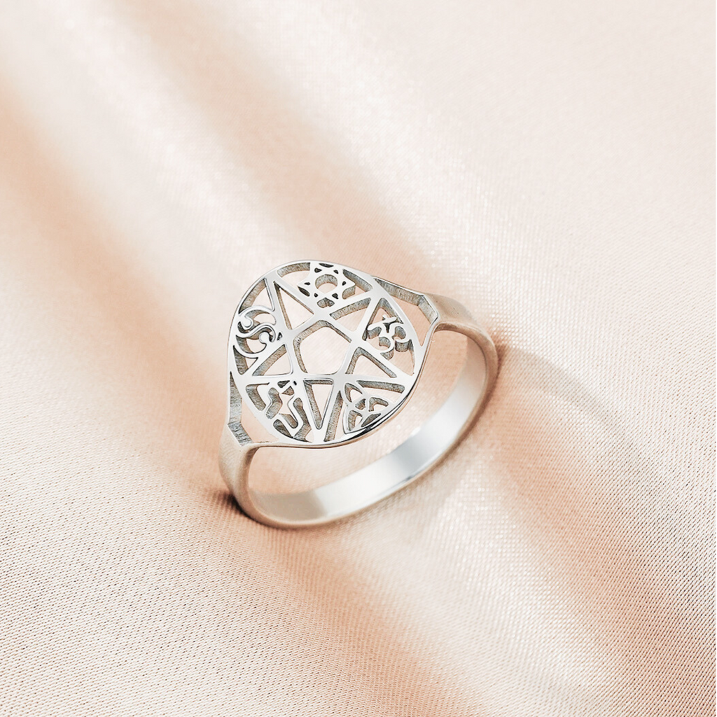 Witchcraft Pentagram Ring