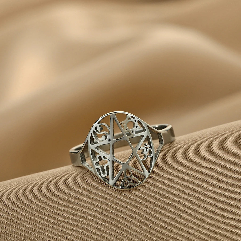 Witchcraft Pentagram Ring