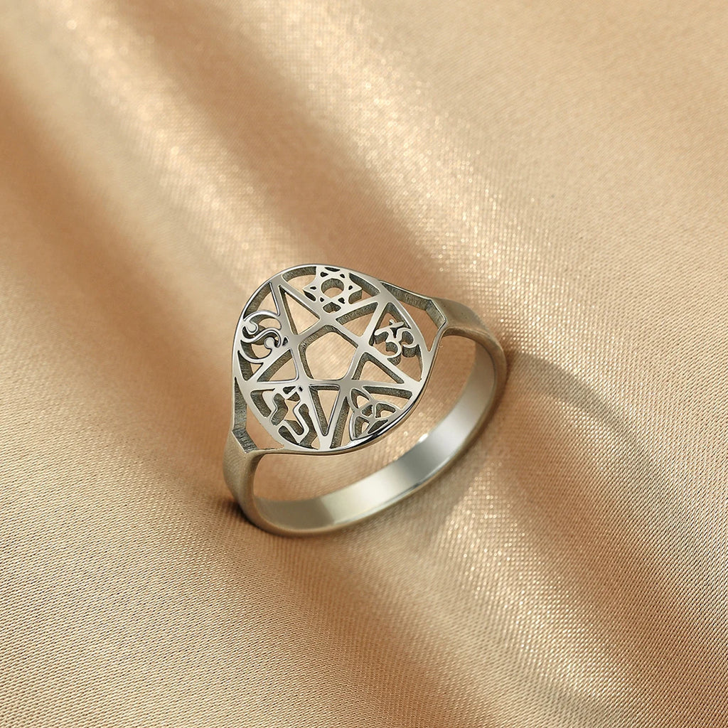 Witchcraft Pentagram Ring
